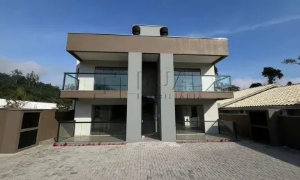 Apartamento com 86,26m² à venda no bairro Barra do Rio Cerro.