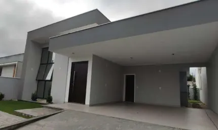 Casa Térrea Moderna com 3 Dormitórios, Amplo Jardim e Área de Lazer – Bairro em Valorização