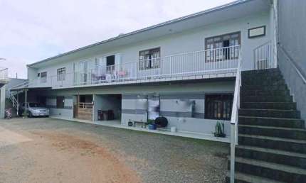 Prédio com 5 apartamentos + sala comercial a venda no bairro Vila Lalau em Jaraguá do Sul