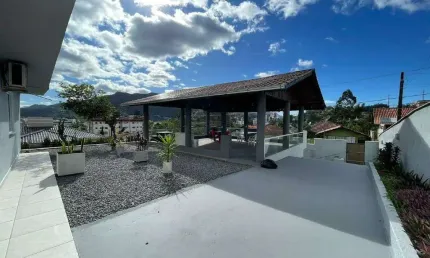 Casa à venda, 3 quartos, 2 vagas, Vila Lenzi - Jaraguá do Sul/SC