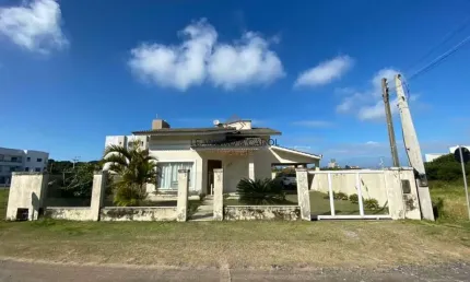 Casa com 3 quartos à venda no Centro, Imbituba 