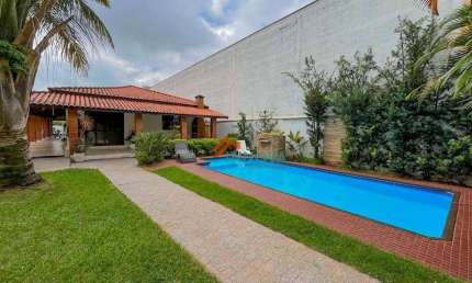 Casa com 4 dormitórios à venda, 296 m² por R$ 980.000,00 - Perdizes - Piracicaba/SP