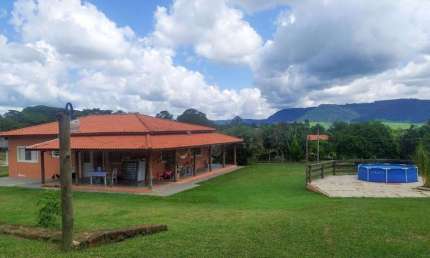 Chácara com 4 dormitórios à venda, 5000 m² por R$ 800.000,00 - Alpes das Águas - São Pedro/SP