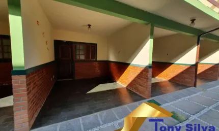 Apresentamos uma incrível casa em condomínio no peró!!!