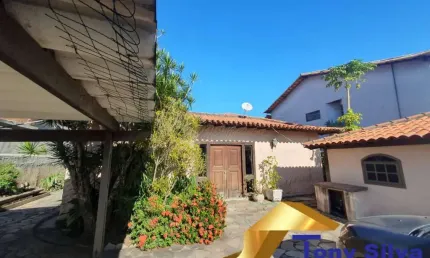 Casa localizada no bairro ogiva opção elegante e rústica