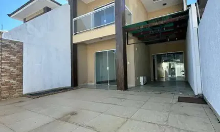 Excelente casa independente e  moderna, novo portinho !!!