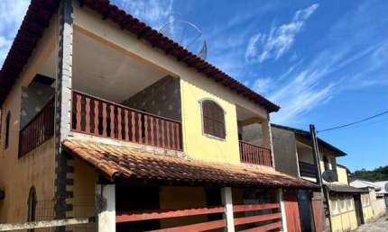 Excelente casa com 3 quartos no condomínio Cisne Branco !!!