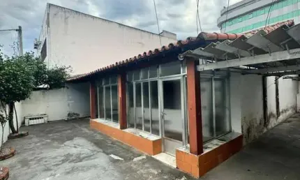 Excelente Casa Independente  para fins comerciais ou residencial Vila Nova