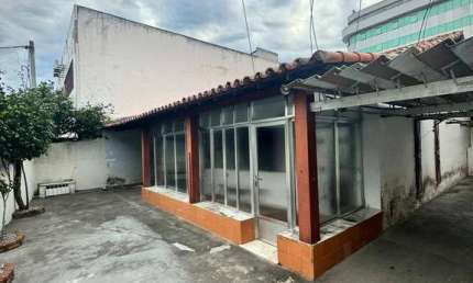 Excelente Casa Independente  para fins comerciais ou residencial Vila Nova