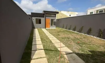 Linda casa independente com 2 quartos na Vila do Peró !!!