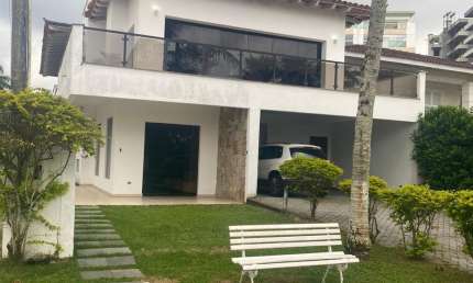 Casa de Frente para o Mar
Condomínio Bouganville I Praia em Bertioga.
