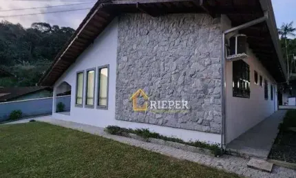 Casa com 3 dormitórios à venda, 223 m² por R$ 750.000,00 - Nova Brasília - Joinville/SC