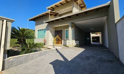 Casa com 3 dormitórios à venda, 248 m² por R$ 900.000,00 - Parque Guarani - Joinville/SC