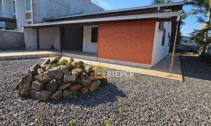 Casa com 3 dormitórios à venda, 130 m² por R$ 590.000,00 - Boa Vista - Joinville/SC