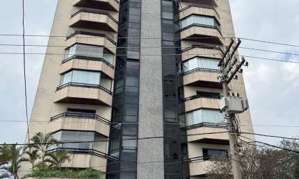 APARTAMENTO REFORMADO, ACABAMENTO FINO, SACADA, BANHEIRA, 02 VAGAS, 153M