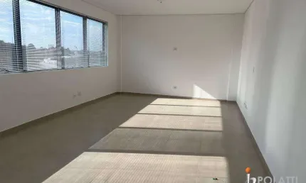Conjunto para alugar, 43 m² por R$ 2.440,80/mês - Bacacheri - Curitiba/PR
