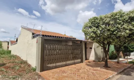 Casa com 2 quartos à venda na Rua Frutal, 90, São Francisco, Campo Grande