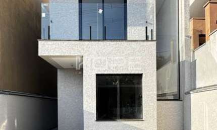 Casa em condomínio fechado com 3 quartos à venda na Rua Iracema, Jaguari, Santana de Parnaíba por R$ 900.000