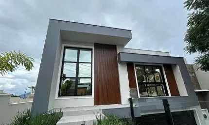 Casa com 4 dormitórios à venda na Pedra Branca, Palhoça — vista e piscina