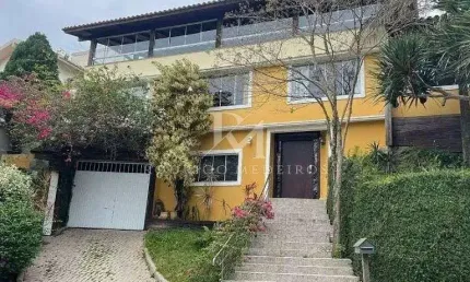 Casa 5 Dormitórios e 4 Suítes bairro Bosque das Mansões em São José/SC