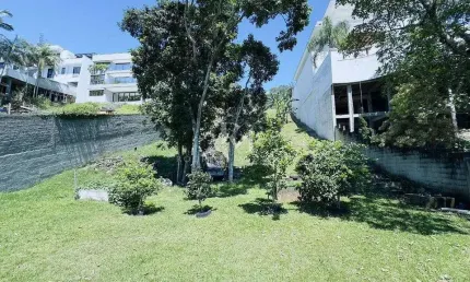 Terreno em condomínio fechado à venda na Rua dos Ipês, Bosque das Mansões, São José
