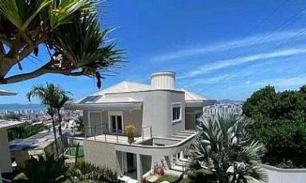 Luxuosa casa com 4 suítes e 1.000&amp;#8239;m² à venda no Bosque das Mansões, São José