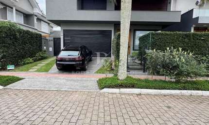 Casa 5 Dormitorios (4 Suites), Mobiliado, Piscina - Jurerê Internacional, Florianópolis/SC