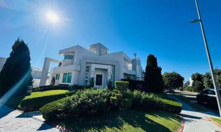 Casa 4 Suítes, Piscina - - Jurerê Internacional - Florianópolis-SC