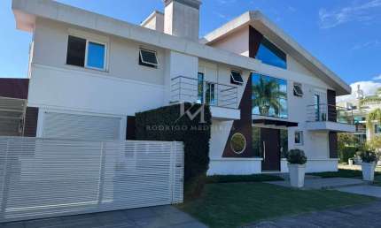 Casa 4 Suites á 250 metros do mar  Jurerê Internacional - Florianópolis - SC