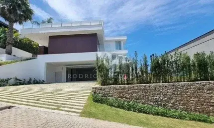 Casa 4 Dormitórios (3 Suítes) - Cacupé, Florianópolis/SC