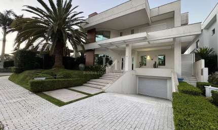 Casa 6 Dormitórios (5 Suítes) - Jurerê Internacional - Florianópolis/SC