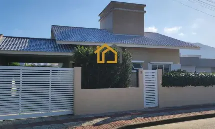 Casa à venda no bairro São João do Rio Vermelho - Florianópolis/SC