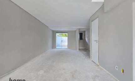 Sobrado Geminado à venda, 3 quartos, 1 suíte, 2 demi-suítes, 1 vaga, Itaum/Floresta - Joinville/SC