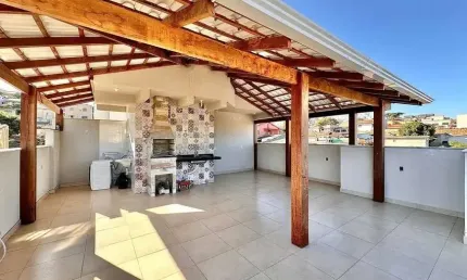 Cobertura 03 qts - 01 suíte - 2 vg. pilotis - 145m² R$580K