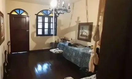 Casa 360m² - OPORTUNIDADE - 3 qt. 1 suíte. 2 vg  - R$ 650K