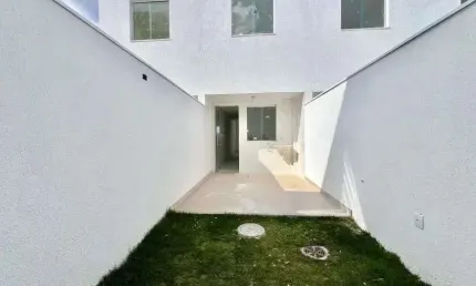 Casa nova a venda com 2 suítes e 2 vagas - Bairro Santa Branca