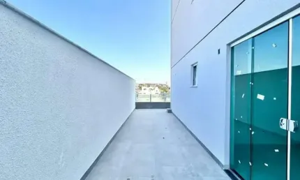 Area Privativa 140m² - 03 qts. - 01 suíte - 02 vg. - Santa Mônica - R$560K