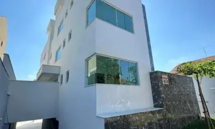 Apartamento - 03 qts. - 01 suíte - 02 vg. cobertas - $495K