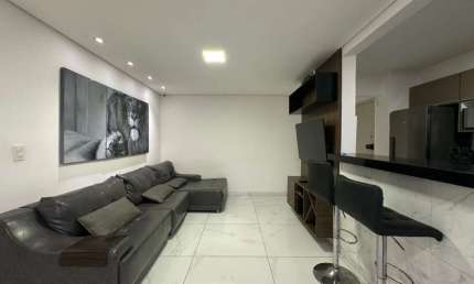 Apartamentos - 03 qts. - 01 suíte - 01 vg. - varanda - R$ 429K