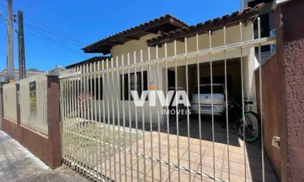 Casa com 2 dormitórios à venda, 110 m² por R$ 750.000,00 - São João - Itajaí/SC