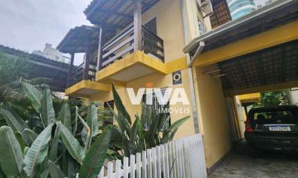 Sobrado com 3 dormitórios à venda, 200 m² por R$ 7.800.000,00 - Praia Brava - Itajaí/SC