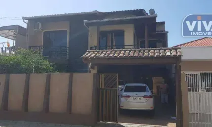 Casa com 4 dormitórios à venda, 300 m² por R$ 1.000.000,00 - São João - Itajaí/SC