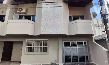 Sobrado com 3 dormitórios à venda, 134 m² por R$ 1.170.000,00 - Centro - Itajaí/SC