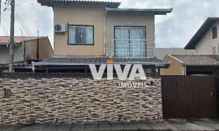 Casa com 2 dormitórios à venda, 200 m² por R$ 480.000,00 - Espinheiros - Itajaí/SC