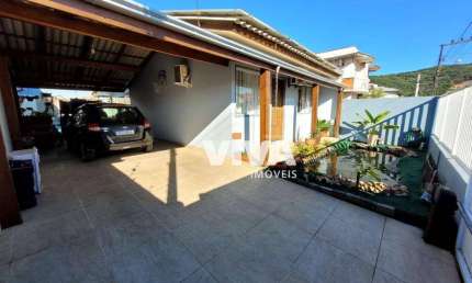 Casa com 2 dormitórios à venda, 70 m² por R$ 580.000,00 - Espinheiros - Itajaí/SC