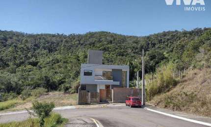 Casa com 3 dormitórios à venda, 200 m² por R$ 1.390.000,00 - Bairro Rio Pequeno - Camboriú/SC