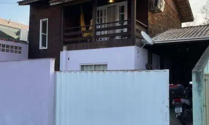 Casa com 4 dormitórios à venda, 150 m² por R$ 450.000,00 - Espinheiros - Itajaí/SC