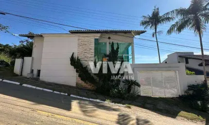 Sobrado com 3 dormitórios à venda, 151 m² por R$ 2.500.000 - Cabeçudas - Itajaí/SC