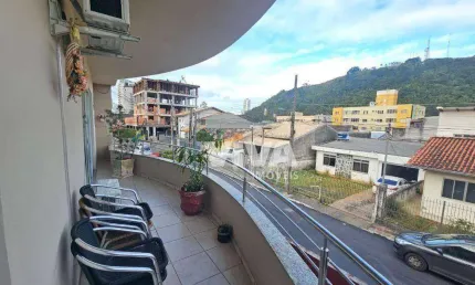 Casa com 4 dormitórios para alugar, 180 m² por r$ 5.590/mês - centro - itajaí/sc