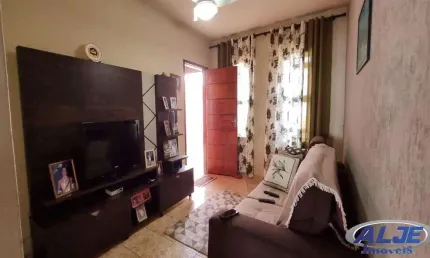 Casa com 3 quartos à venda na Rua Waldemar Pereira, Palmital, Marília por R$ 340.000